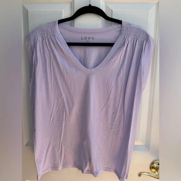 LOFT | Size M | Lavender V-Neck Tee | Smocked Cap Sleeves | NWT - Picture 1 of 4